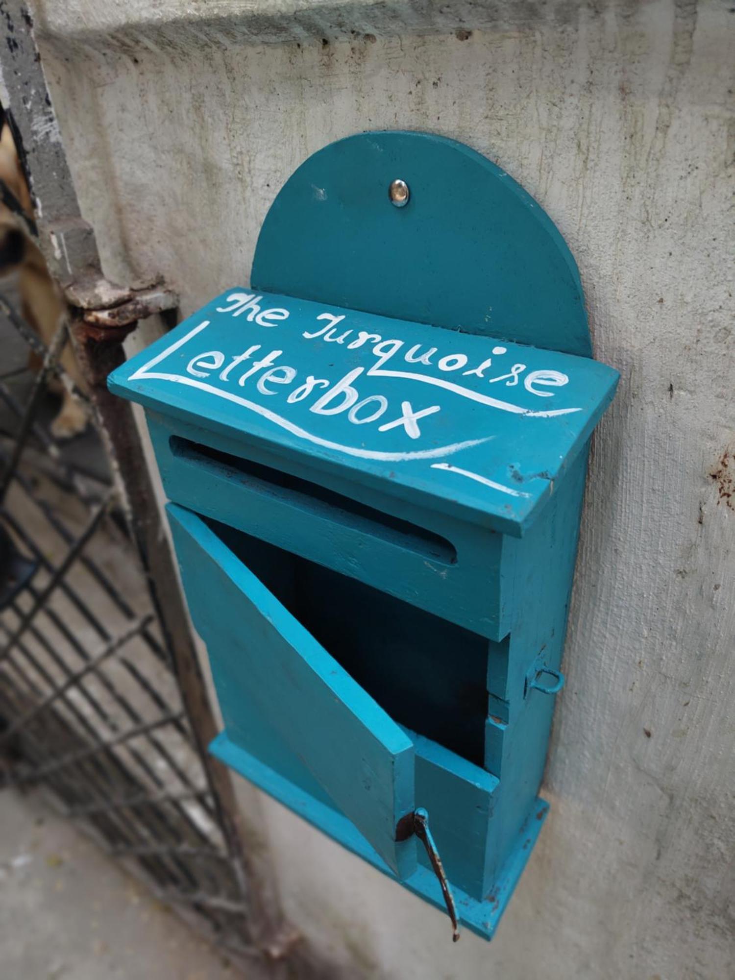 The Turquoise Letterbox - Twin At Central Калькутта Экстерьер фото